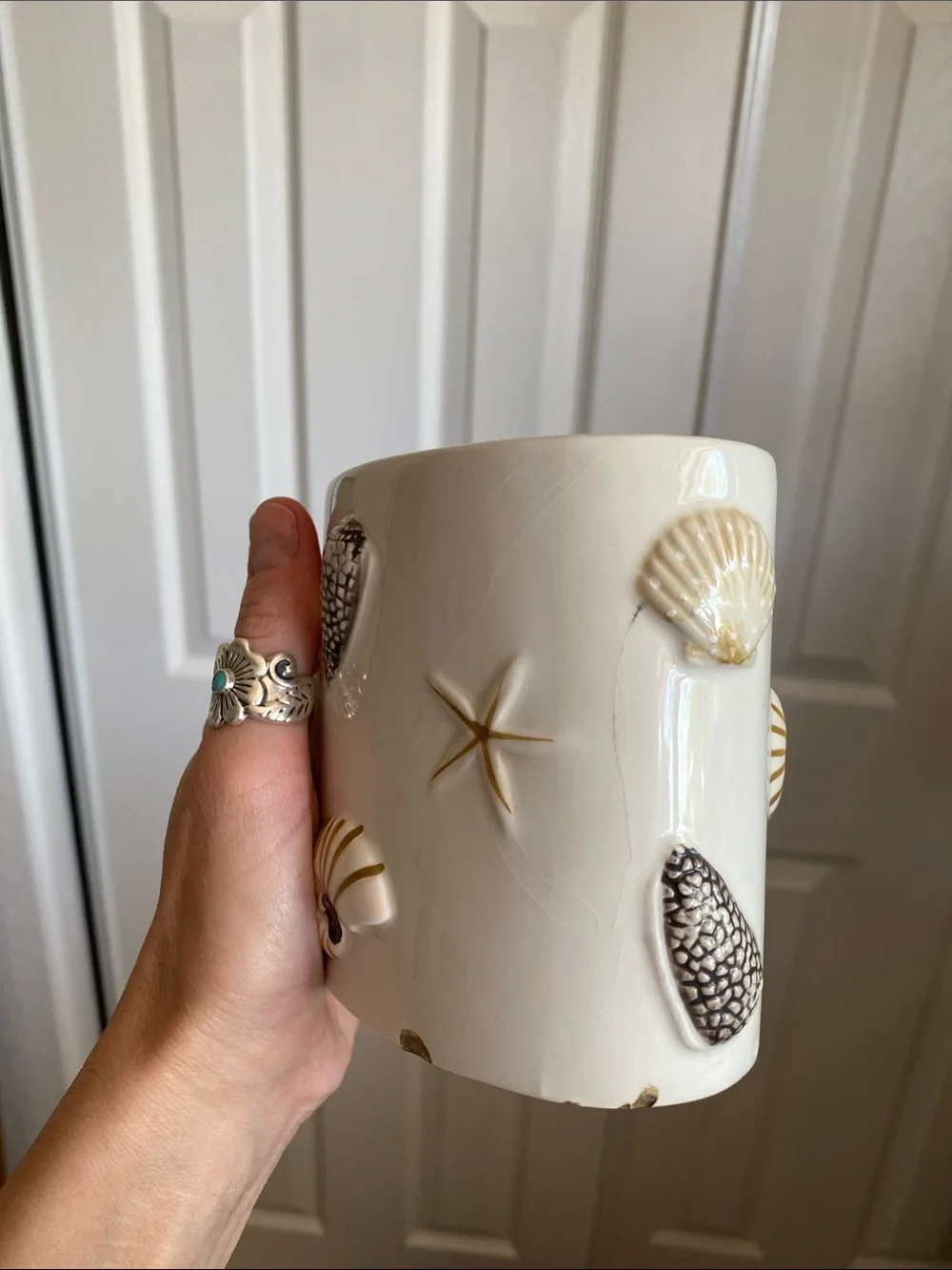 Allure toothbrush holder